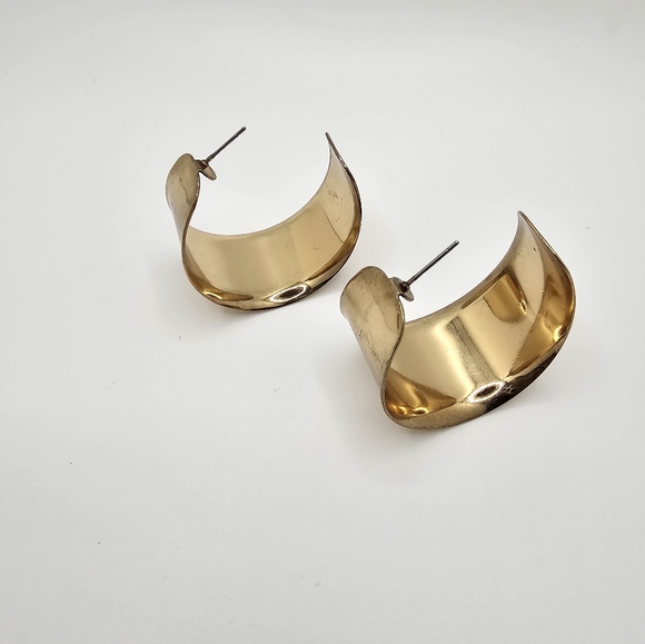 Womens Fashion Gold Tone Wide Hoop Earrings Costume Jewelry - Picture 11 of 15